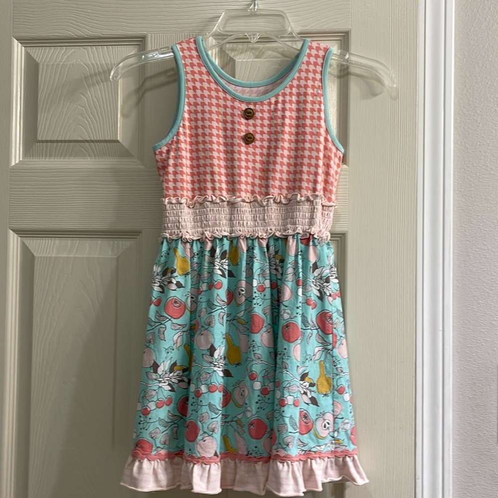 Girls dress